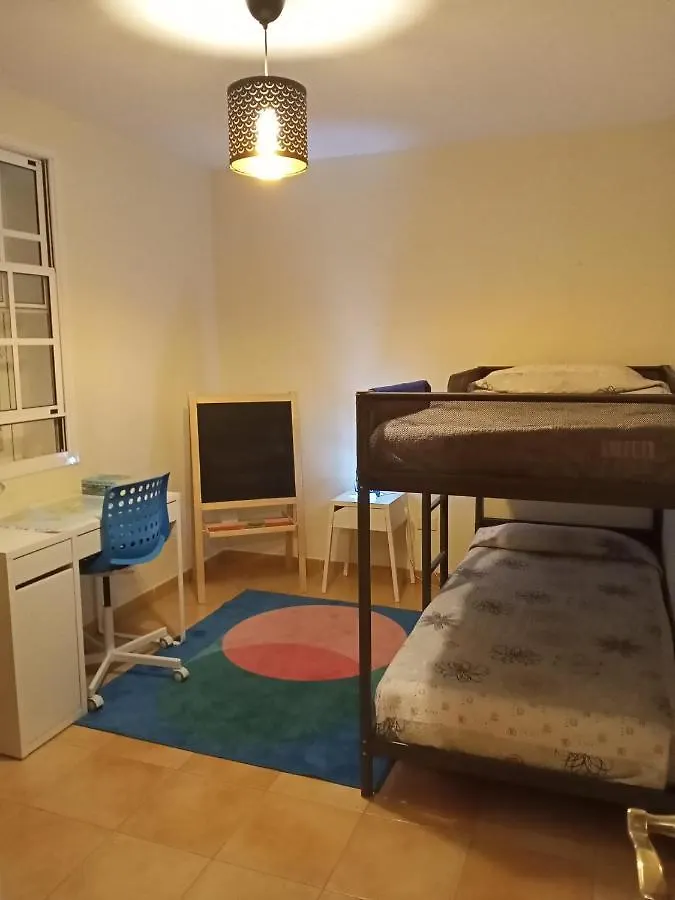 펜션 Cheerful 3 Bedroom Town House With Garage Tegueste