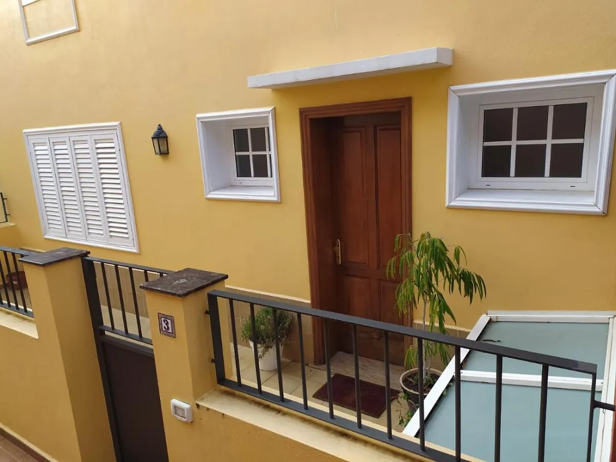 Cheerful 3 Bedroom Town House With Garage Tegueste 0*,  España