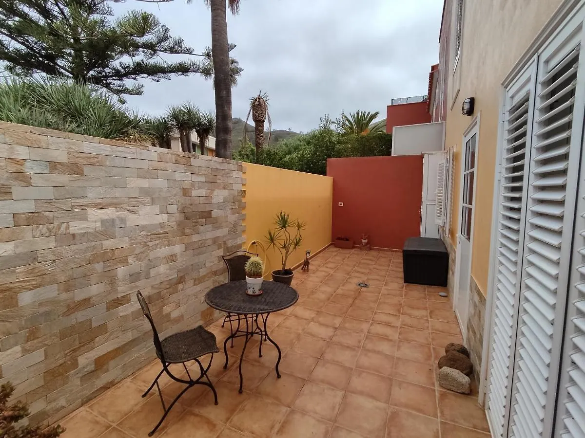 Cheerful 3 Bedroom Town House With Garage Tegueste España